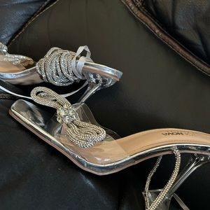 Fashion Nova Bling heels size 9